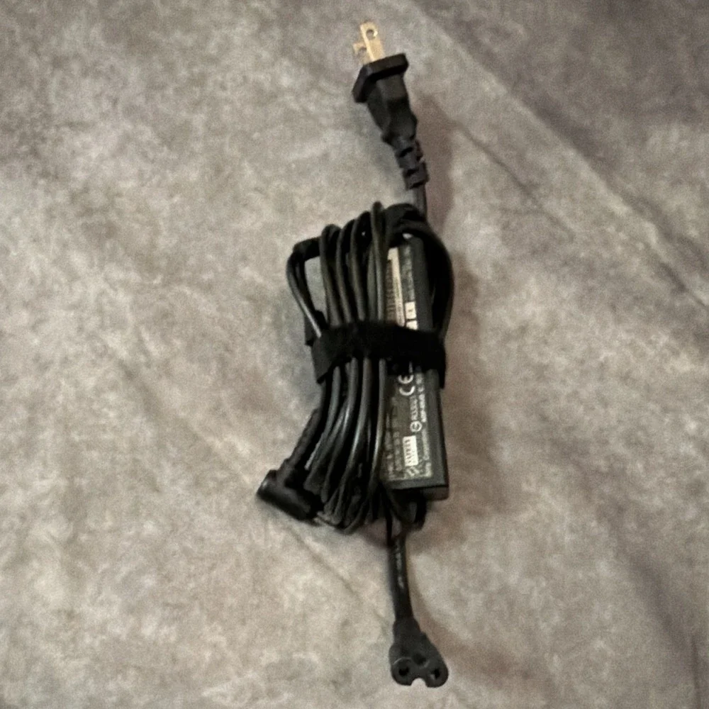 Sony ADP-45UCD AC Adapter Charger 19.5V 2.31A for VAIO Laptop Black